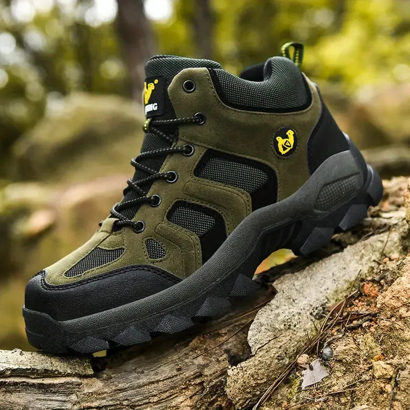 Grün-gelbe TigleX Explorer Allterrain Wanderschuhe mit rutschfester, robuster Profilsohle, ergonomischer Passform und atmungsaktivem Obermaterial – ideal als Outdoor-Schuhe für Damen und Herren, geeignet für Wandern, Trekking, Freizeit und alle Allterrain-Abenteuer.