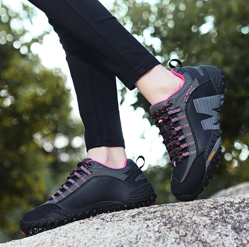 Tragebild: TigleX Flow in Pink – Outdoor-Schuh mit breiter Zehenbox, gelenkschonend und stilvoll unisex