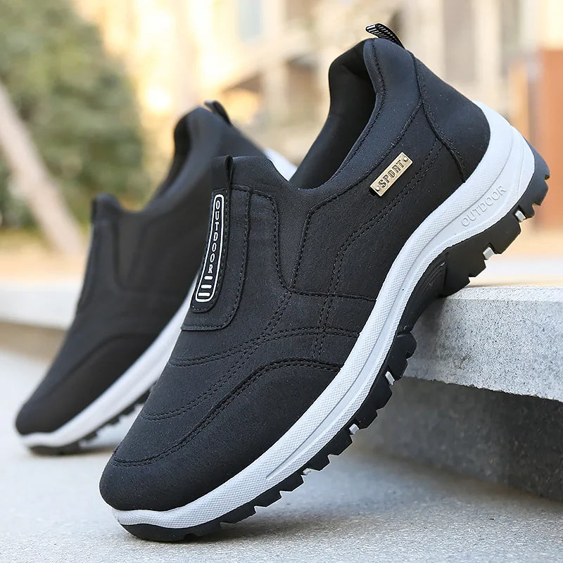 Orthopädischer Unisex-Slip-On in Blau – breite Zehenbox, stoßdämpfend und geeignet bei Fußfehlstellungen.